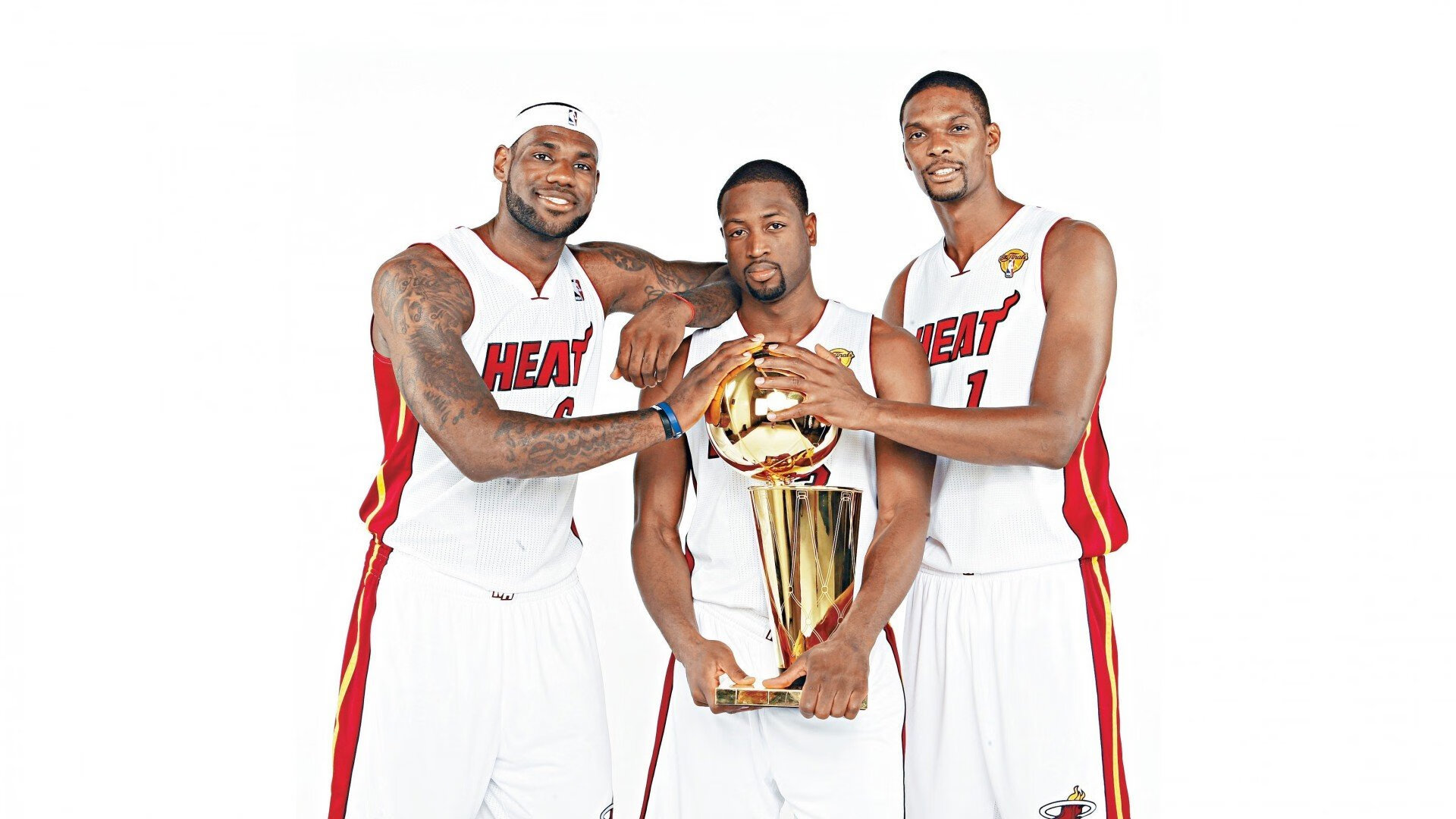 “短柄墙球:高新区全民健身馆将带你进入竞技与智力双重挑战的世界”